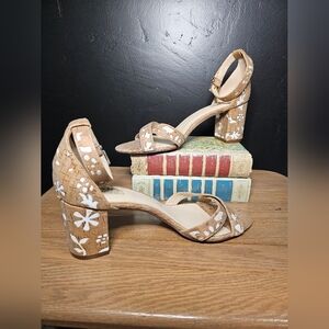 Coach And Four Sandals Womens Tan Cork Floral Cut-Out Design Open Toe Size 9.5